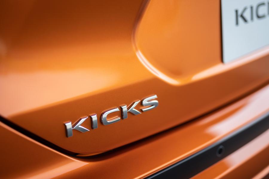 Логотип Nissan Kicks e-POWER 2020 года  (JP) (фото 32 из 38)